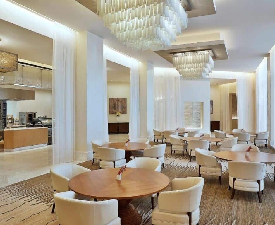 Hilton Convention hotel photo