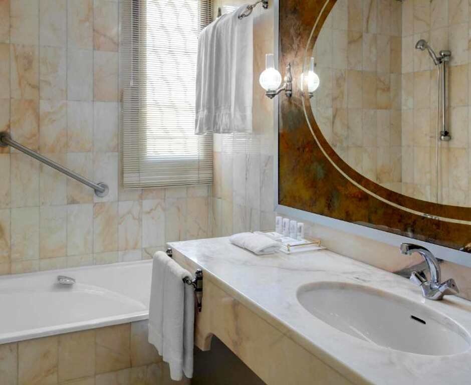 Le Meridien Medina hotel photo