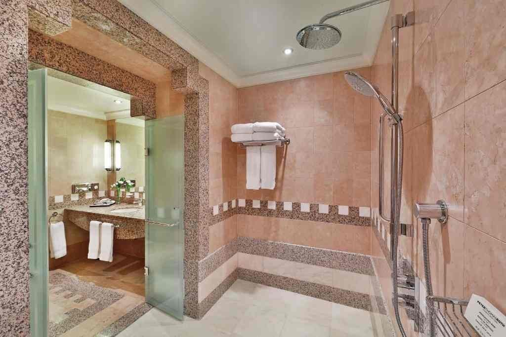 Madinah Hilton hotel photo