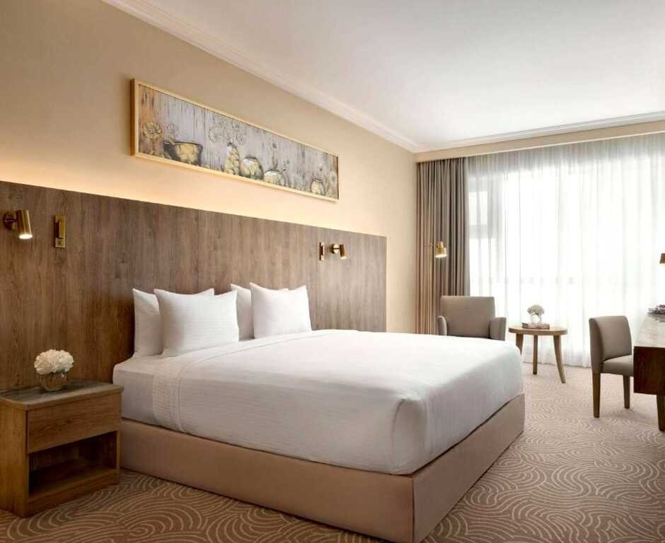 MÃ¶venpick Hajar Tower hotel photo