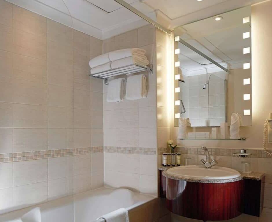 Pullman ZamZam hotel photo