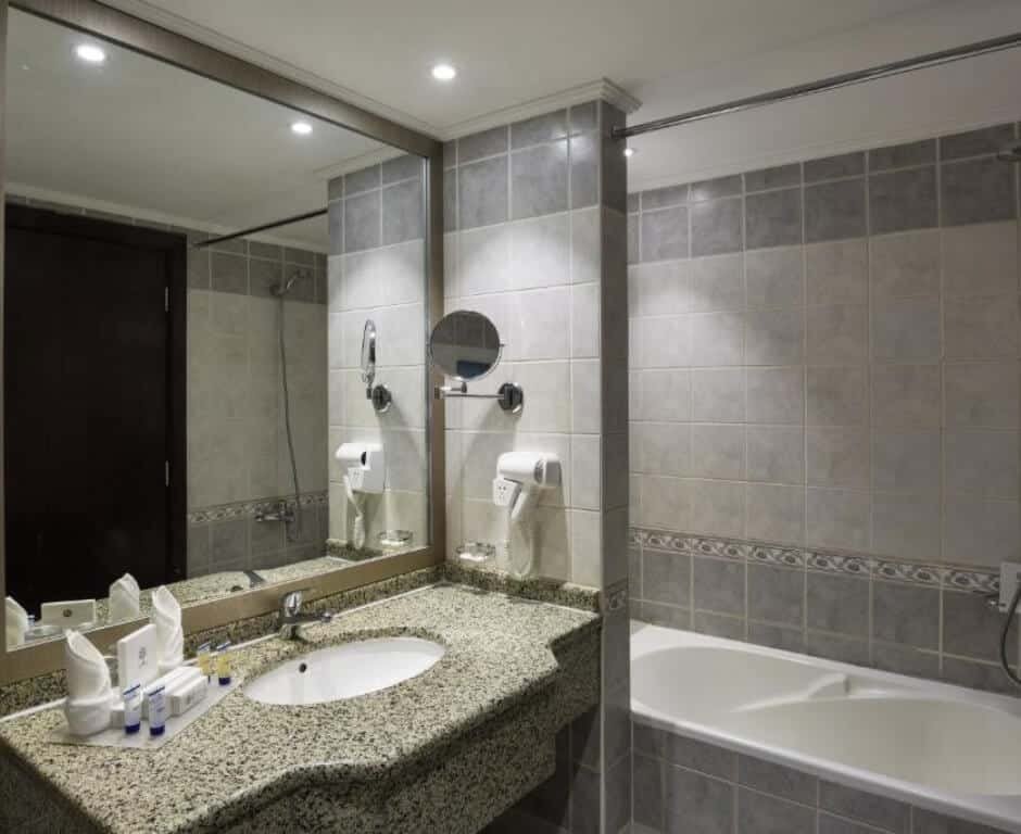 Saja by Warwick Madinah hotel photo