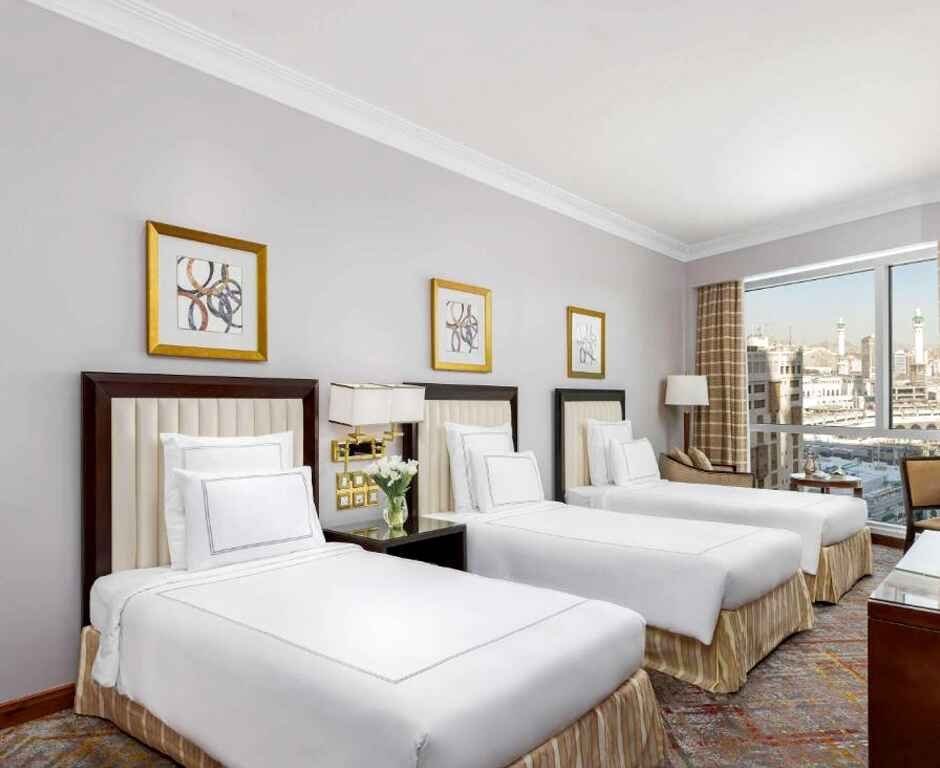 Swissotel Al Maqam hotel photo